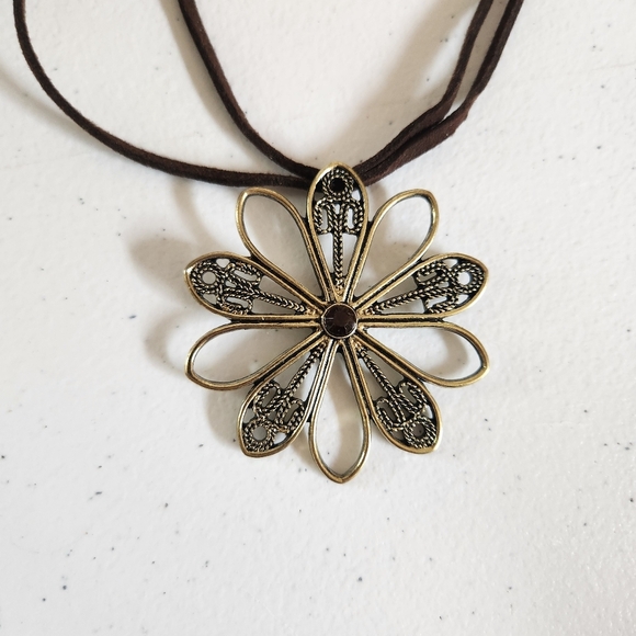 Vintage 1990s Flower Necklace Choker Grunge Daisy 90s Jewelry Whimsigoth Y2K 90s - Picture 1 of 5